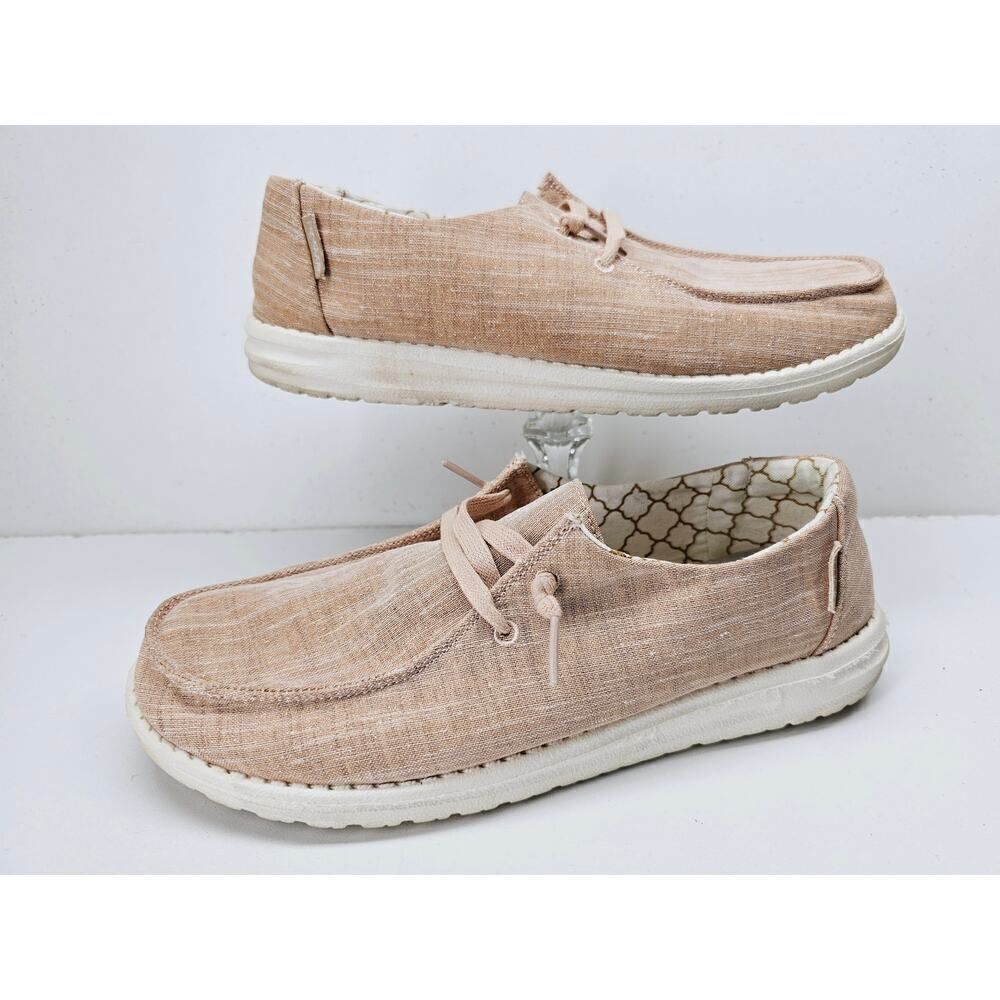 HeyDude Women 10 Comfy footwear